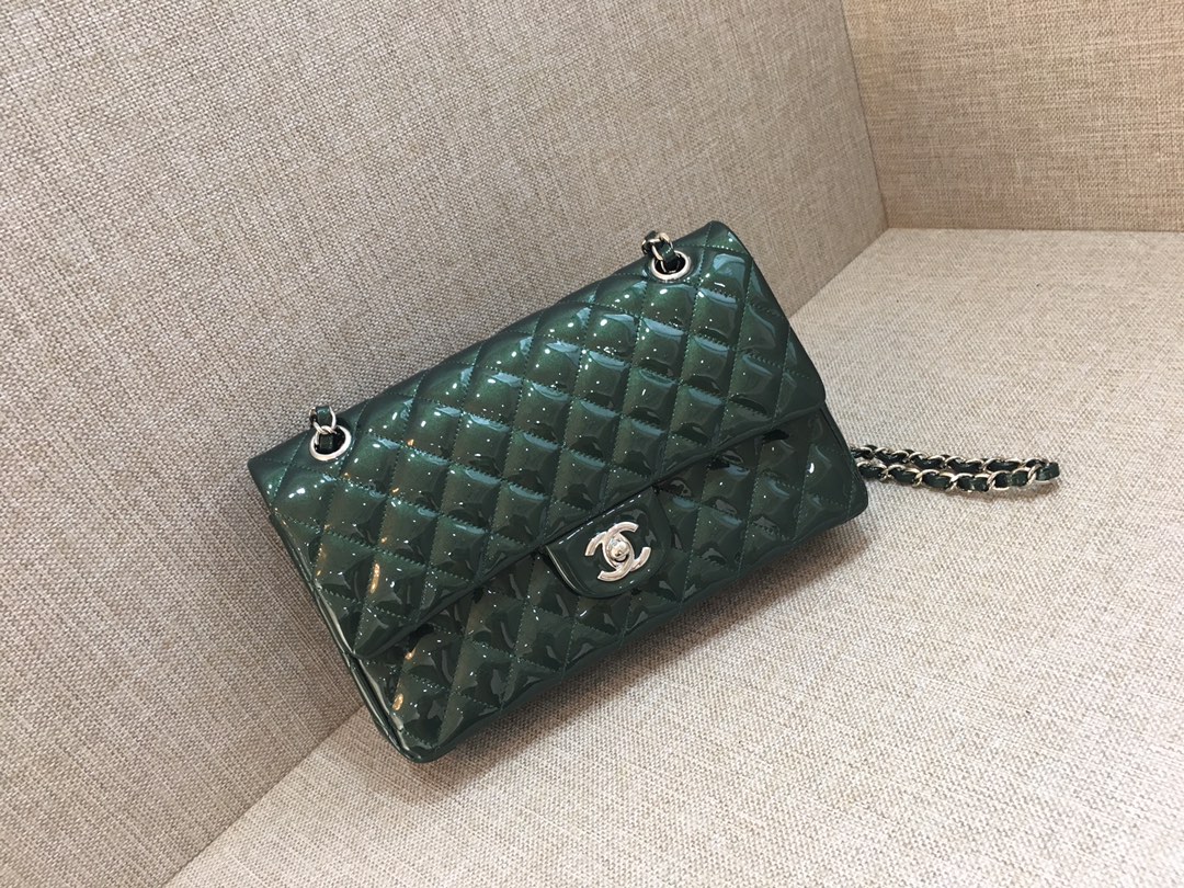 Medium Classic Flap Patent Leather Bag AO1112 Green/Silver